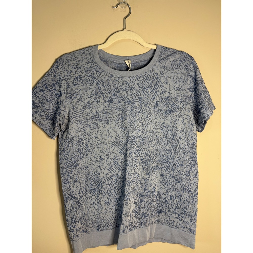 Lululemon‎ Swiftly Breathe Short Sleeve Silverescent Size 8